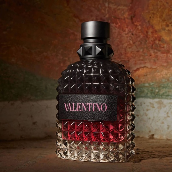 Valentino Born In Roma Uomo Intense EDP 50ml - scentubeauty.co.uk